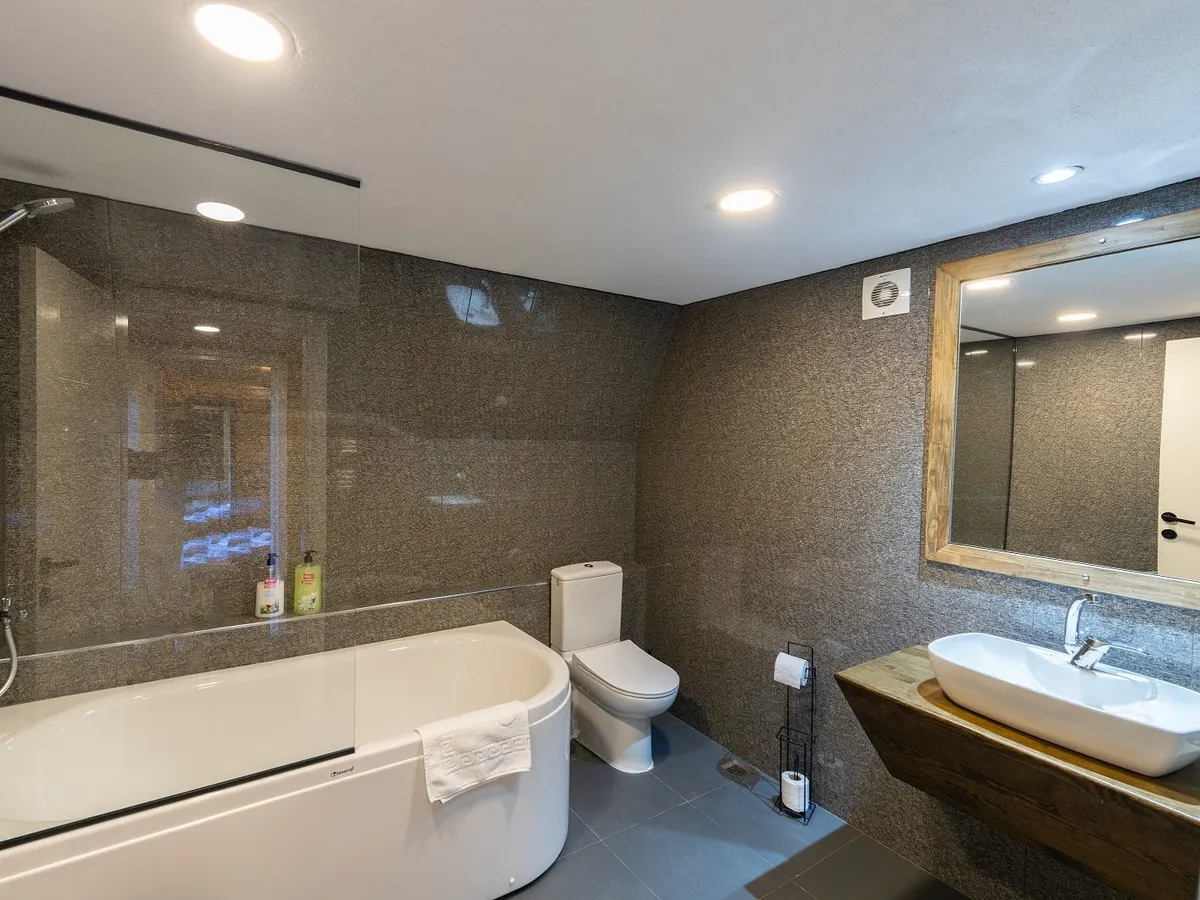 Patya Bungalov banyo ve küvet alanı